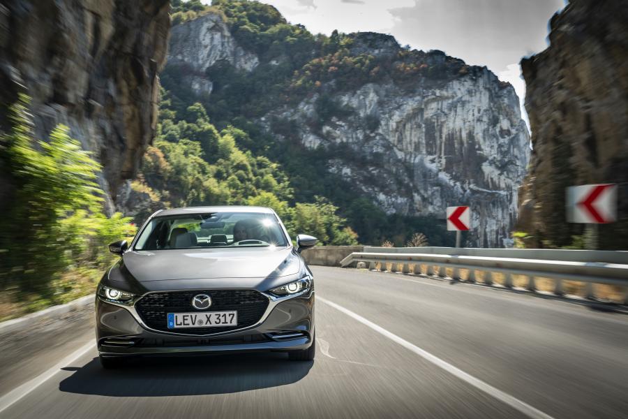  Mazda3 Skyactiv-X Sedan (BP) 2019 года  (WW) (фото 19 из 37)